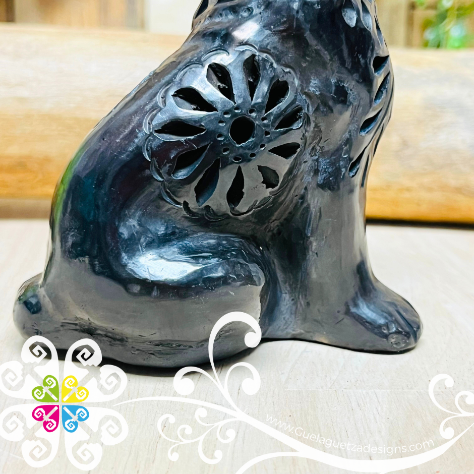 Chihuahua Dog Black Clay Figure - Barro Negro Oaxaca