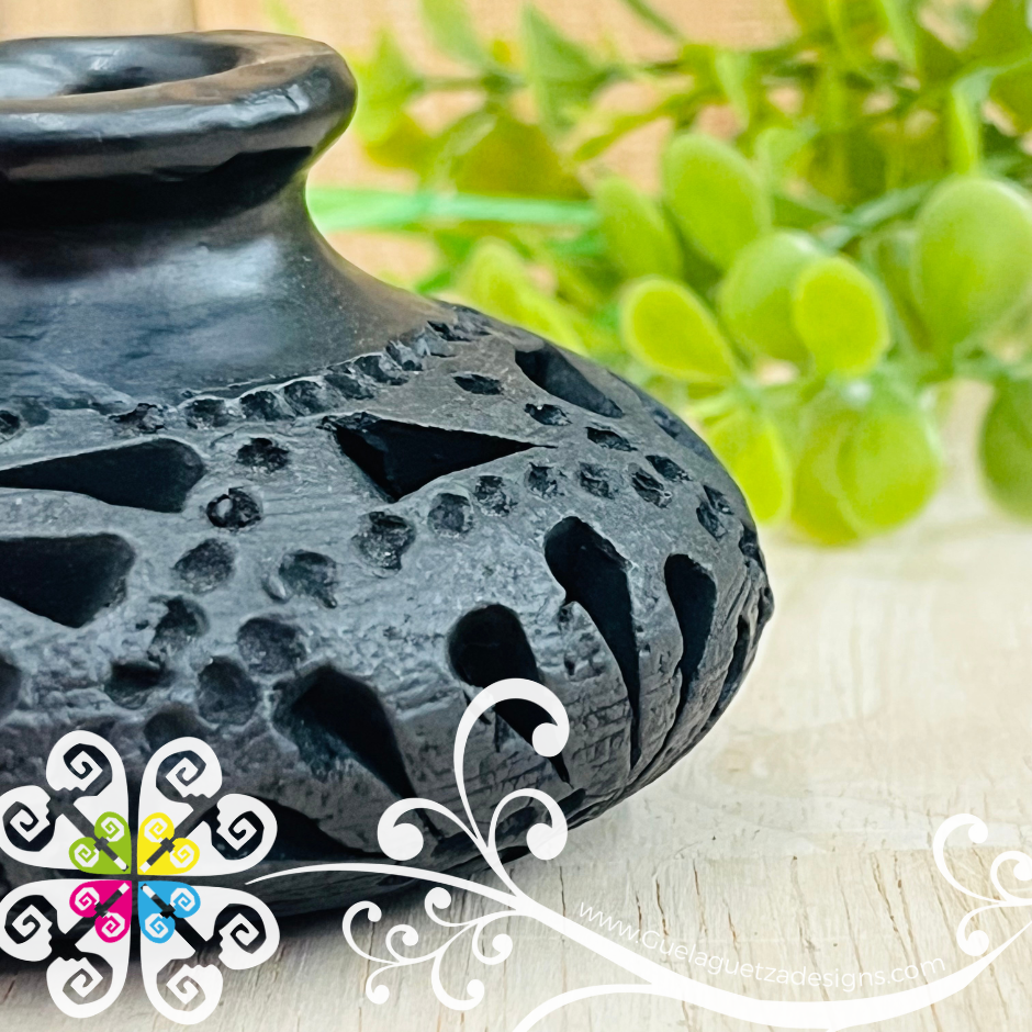 Mini Cantaro Nigua Black Clay Vase - Barro Negro Oaxaca