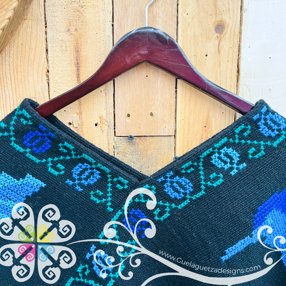 Plus Size Hummingbird Design Black Embroider Poncho - Mañanita