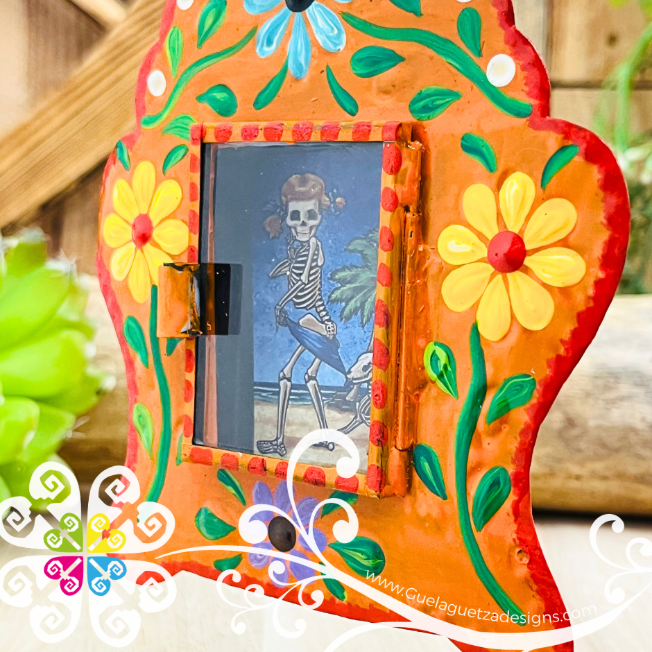 Medium Day of the Dead Nicho Frame - Hojalata San Miguel Collection