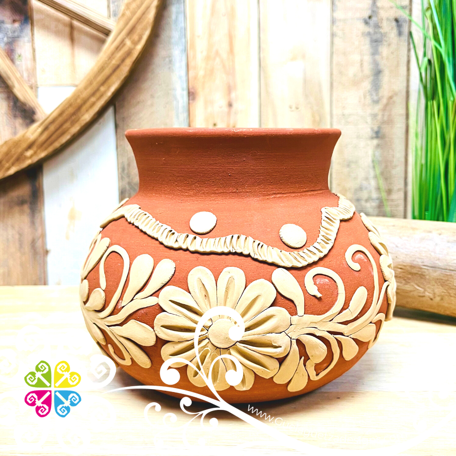 Small Flower Garland Decorated Clay Ollita - Barro Bordado Oaxaca