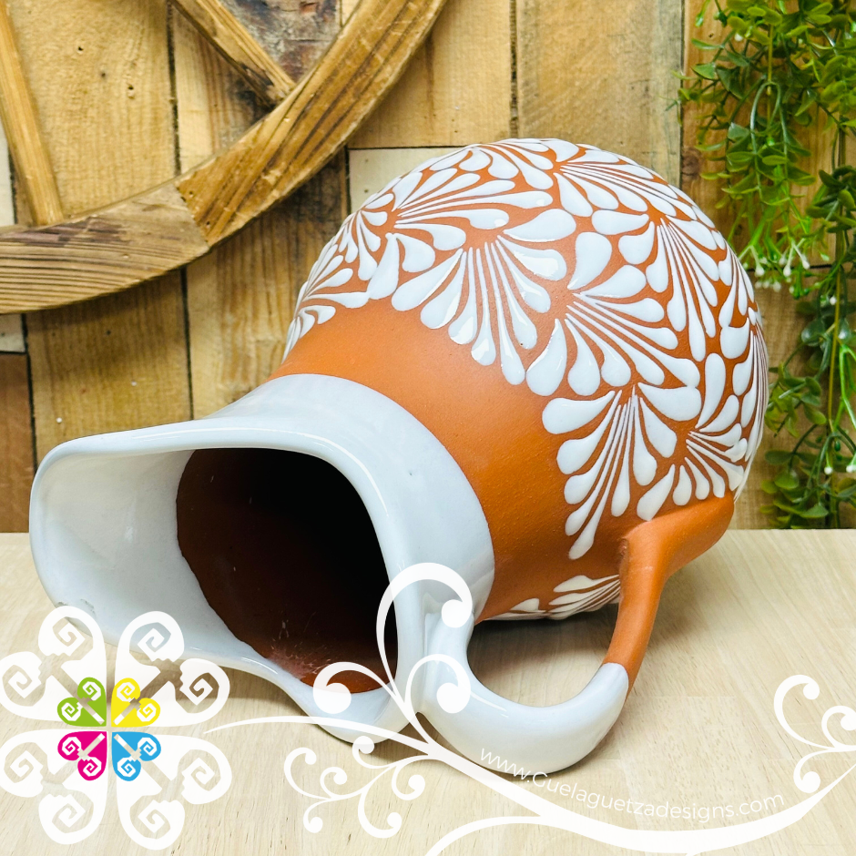 Natural/White Espiga Large Pato Clay Pitcher - Jarro de Barro