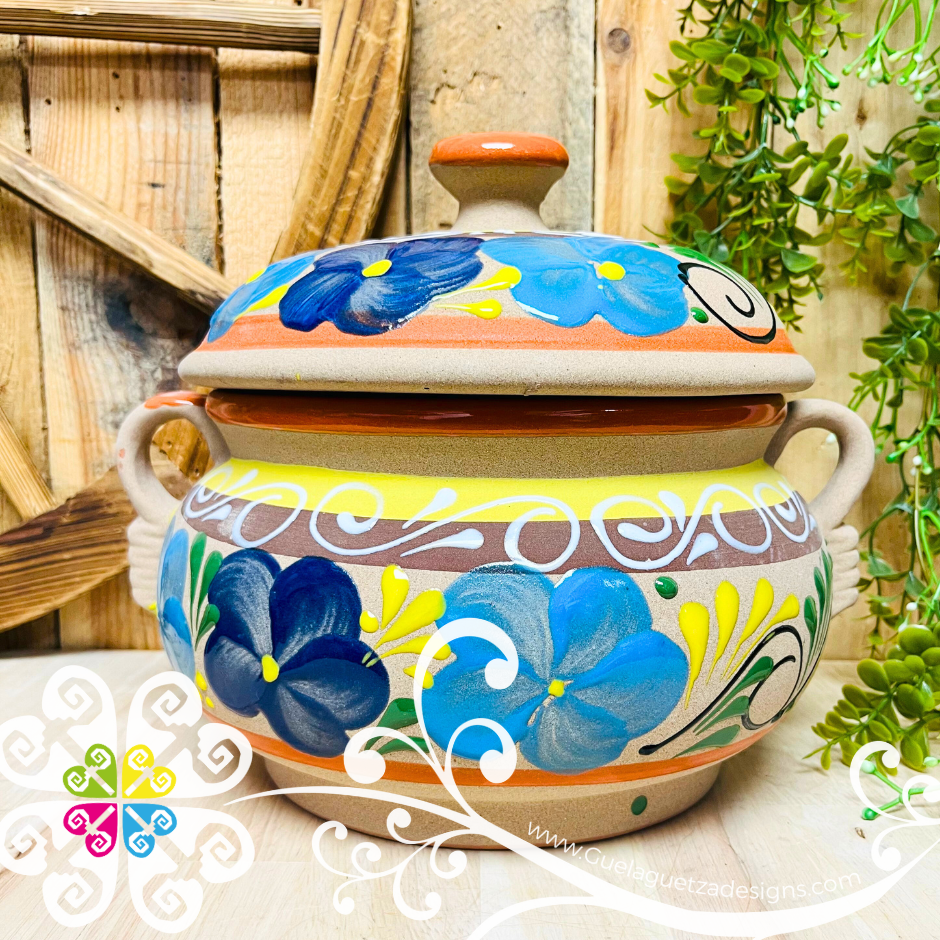 Large Cazuela Engobe Decorada de Barro con Tapa - Mexican Kitchen