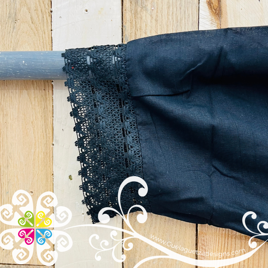 Black Berta Embroider Top - 3/4 Sleeve - Blusa Bordada