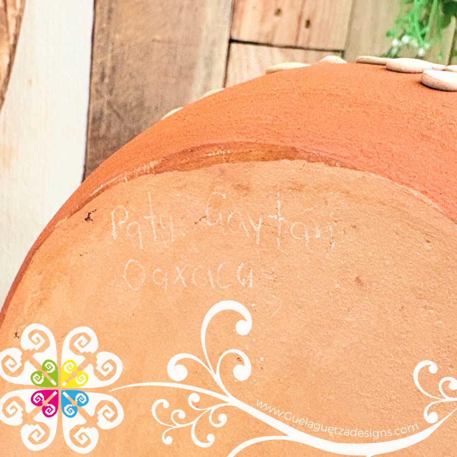 Small Drops Decorated Clay Ollita - Barro Bordado Oaxaca