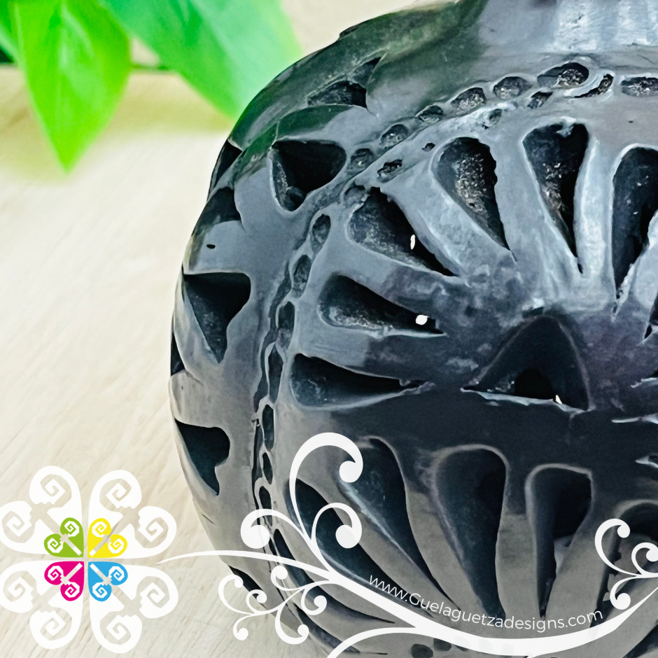 Calabaza Candle Holder - Barro Negro Oaxaca