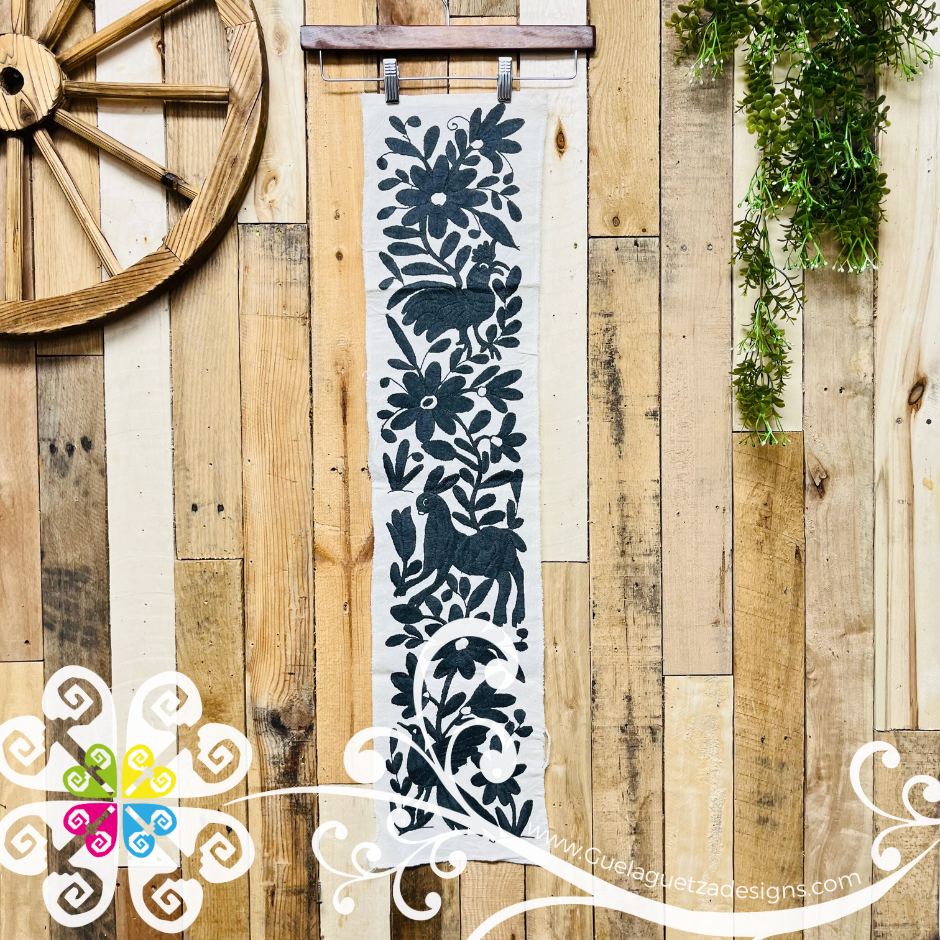 Small Gray Solid Half Otomi Table Runner - Camino de Tenango