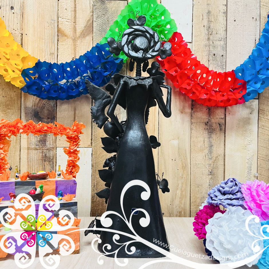 Medium Black Fina Clay Catrina - Capula Clay Home