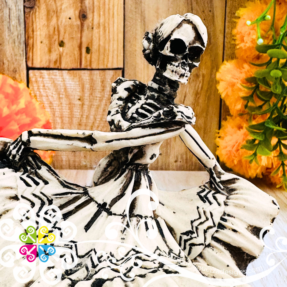Small Dancing Catrina - Day of the Dead Decoration Resin statue
