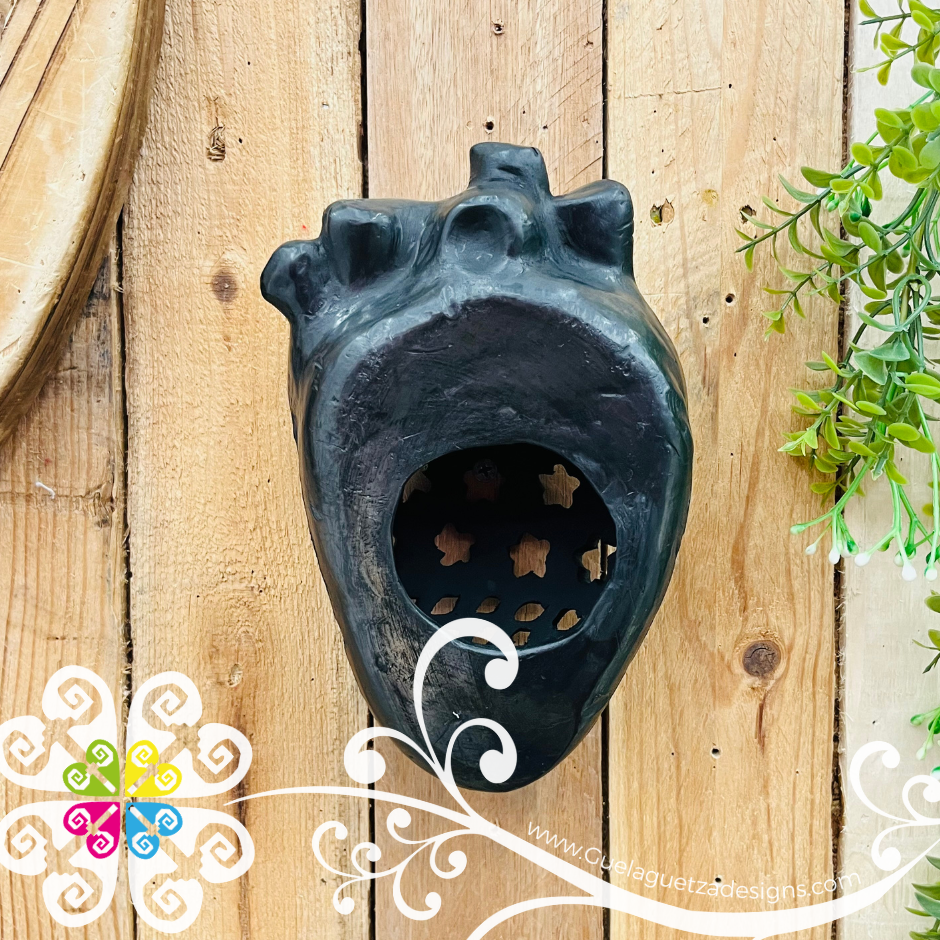 Medium Valvula Corazon De Pared - Barro Negro Oaxaca