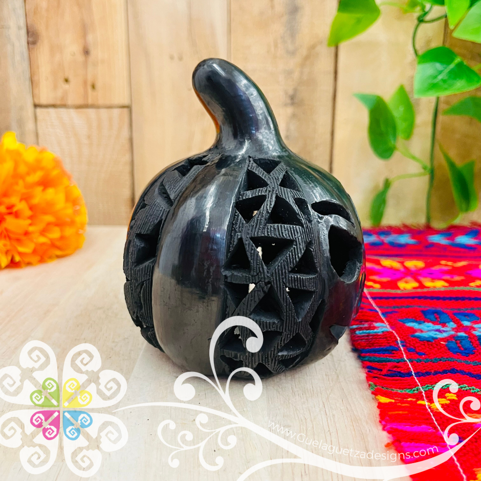 Calabaza con Carita Candle Holder - Barro Negro Oaxaca