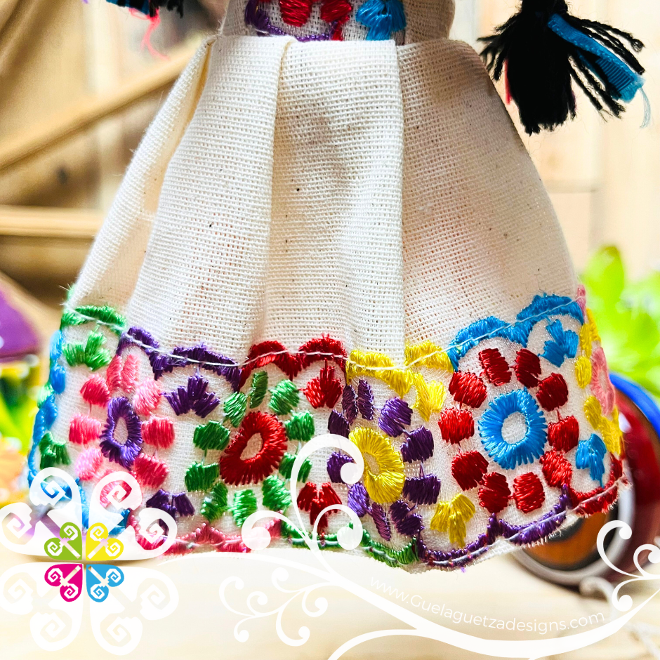 Mini Mexican Otomi Doll - Sencilla