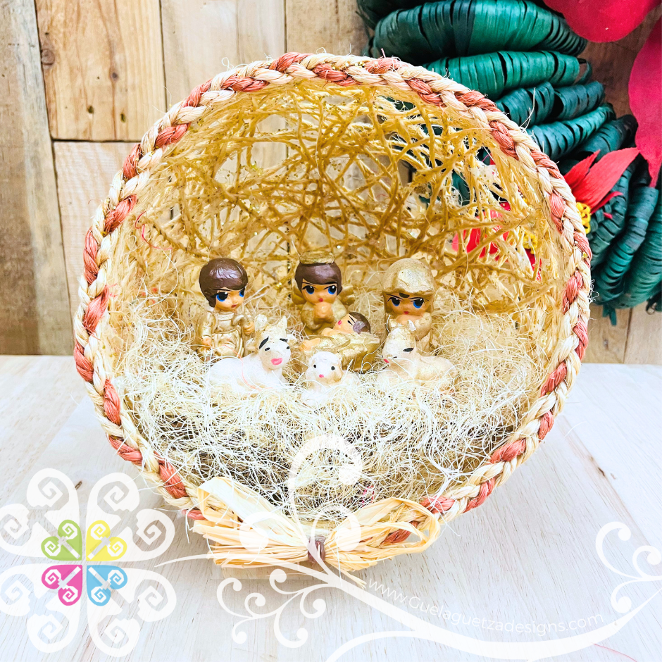 Small Nacimiento Mimbre - Wicker Nativity Scene - Nacimiento Navideno