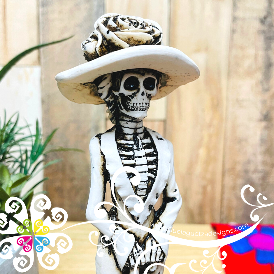 Medium Catrina with Umbrella - Day of the Dead Decoration Resin Statue