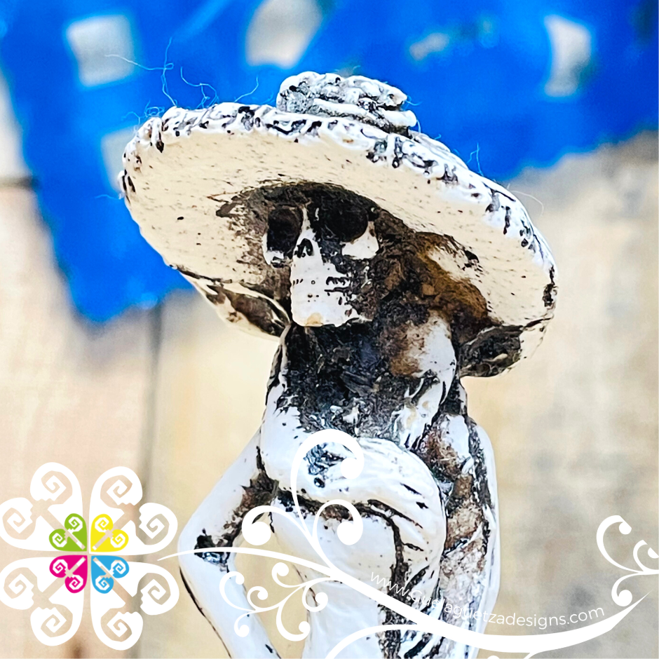 Mini Scarf Design Catrina - Day of the Dead Decoration Resin statue