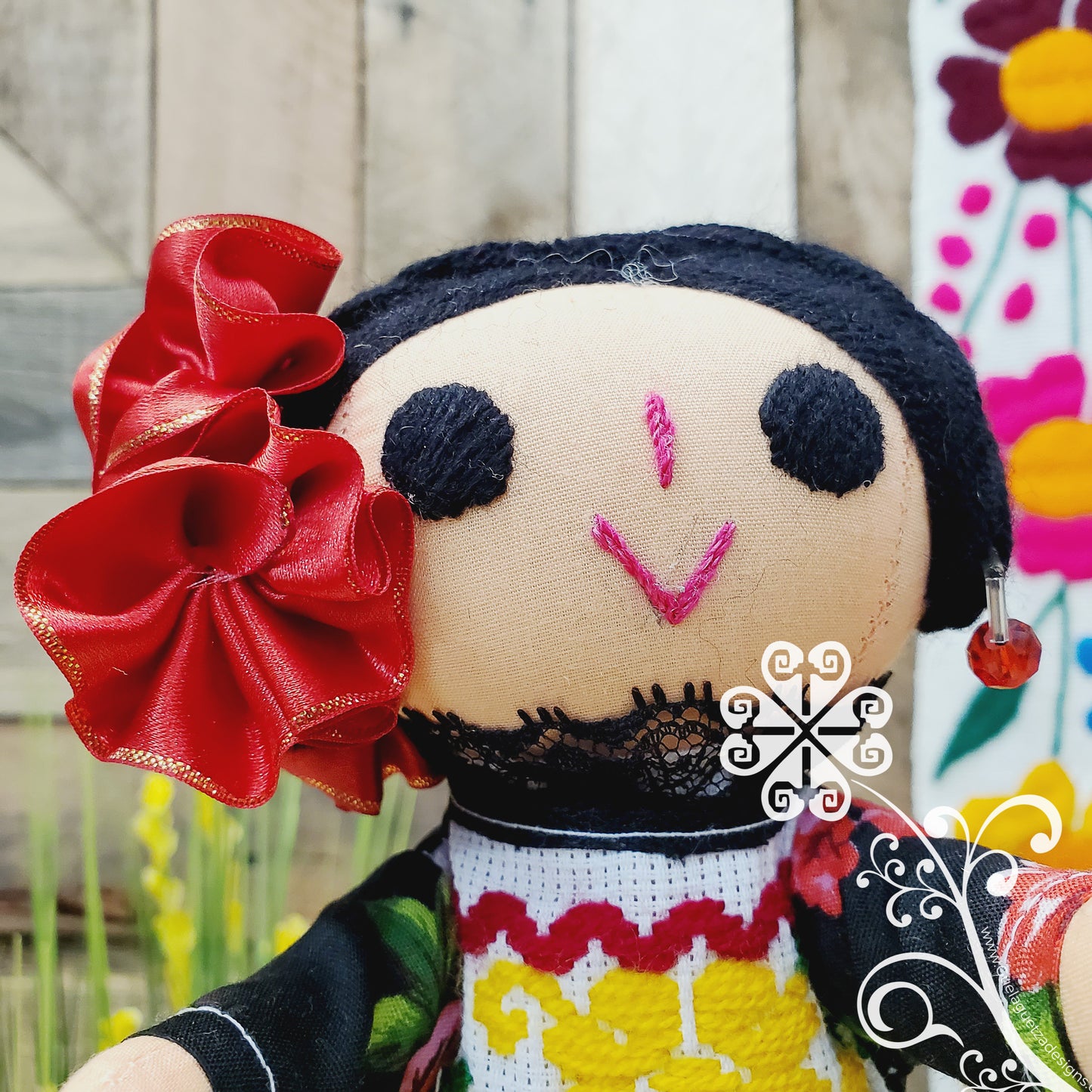 Chelita Mexican Otomi Doll - Fina