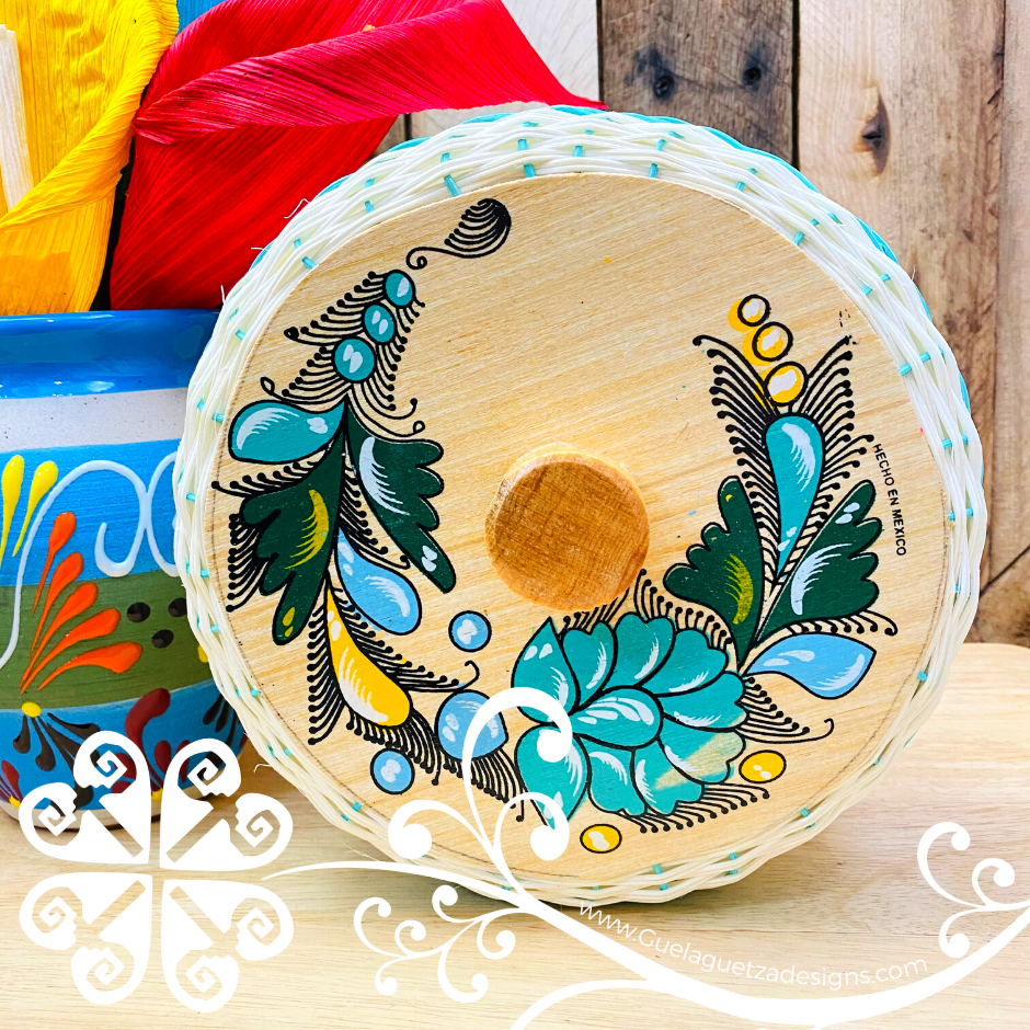 Medium Tortillero Mimbre with Lid