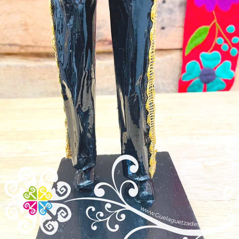 Medium Male Mariachi - Papel Mache Figure