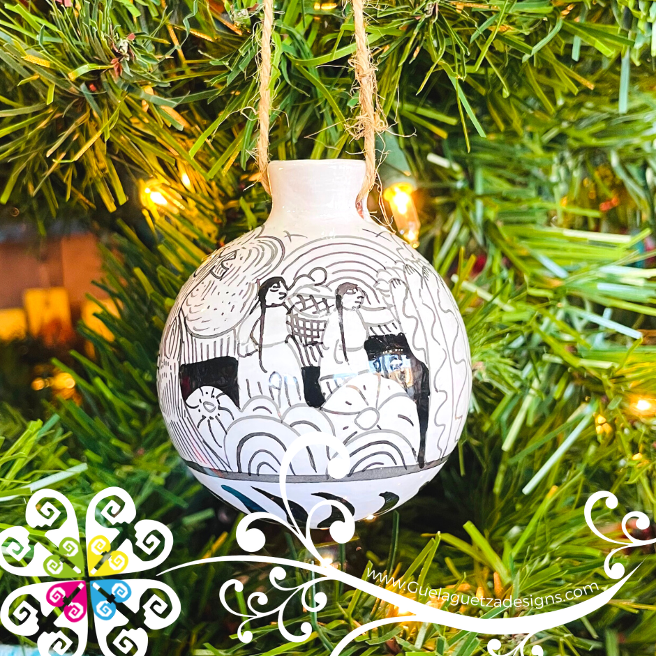Historias Black and White Ornament - Guerrero Clay Ornament Box