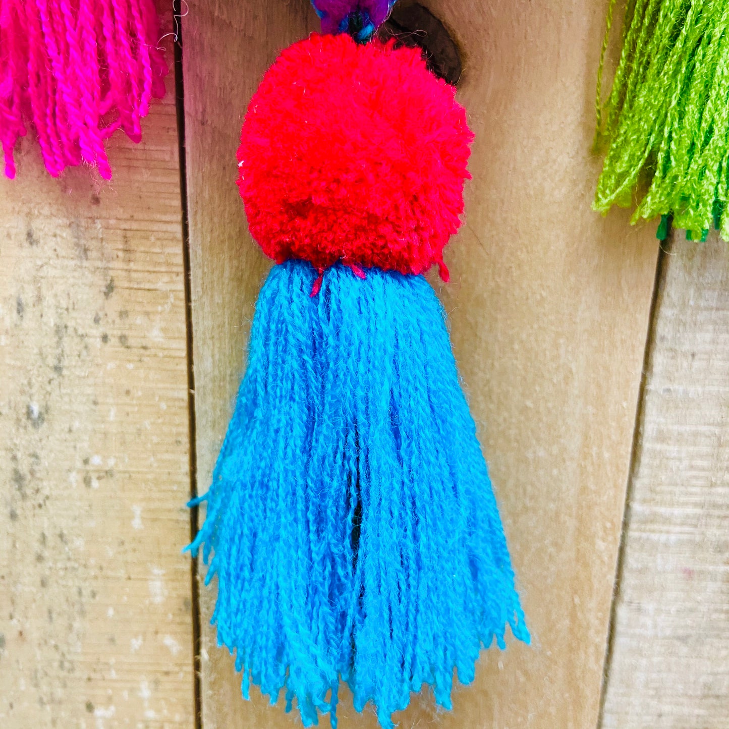 Heart Pom Pom Set - Corazon