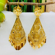 Medium Gold Filigrana Artisan Earrings