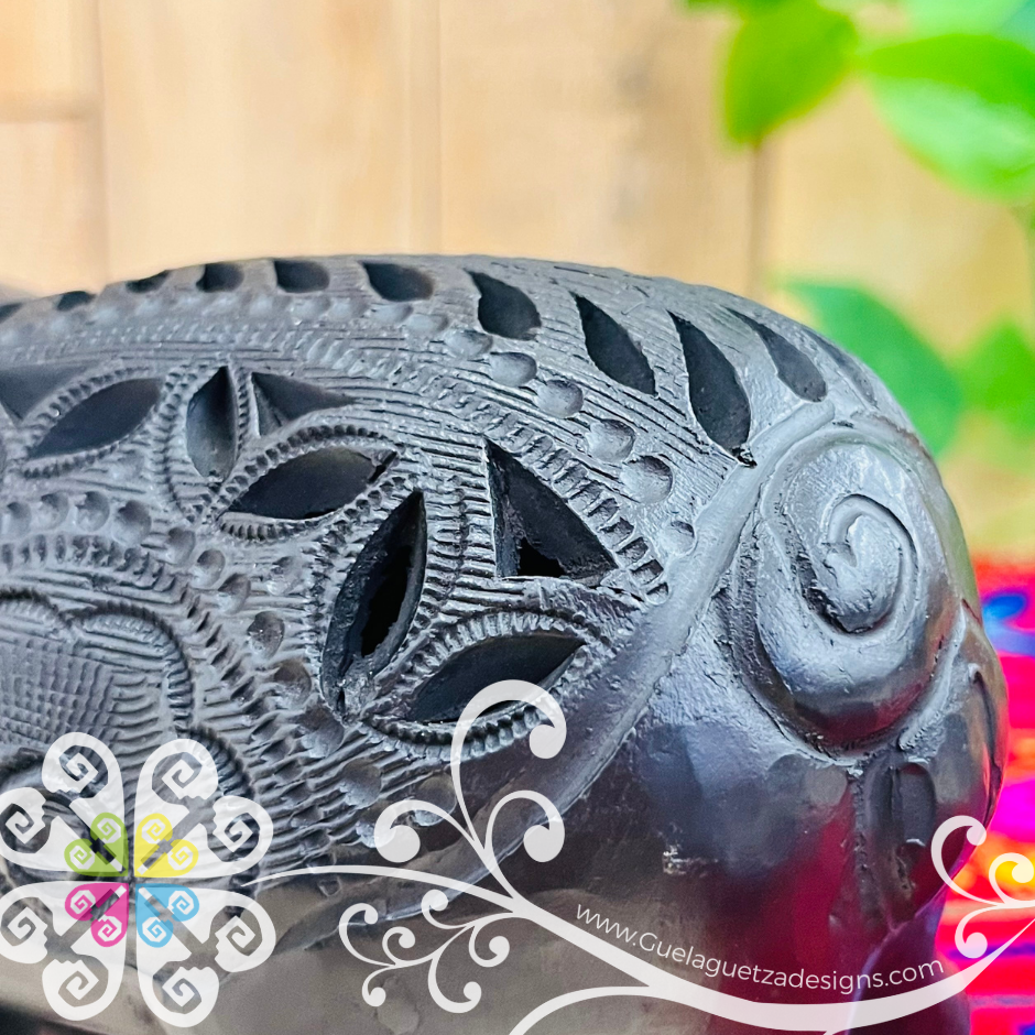 Cute Piggy Figure - Black Clay Oaxaca