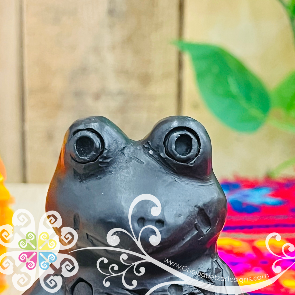 Frog Black Clay Figure - Barro Negro Oaxaca