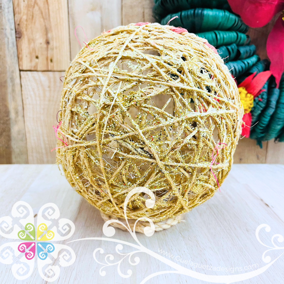 Small Nacimiento Mimbre - Wicker Nativity Scene - Nacimiento Navideno