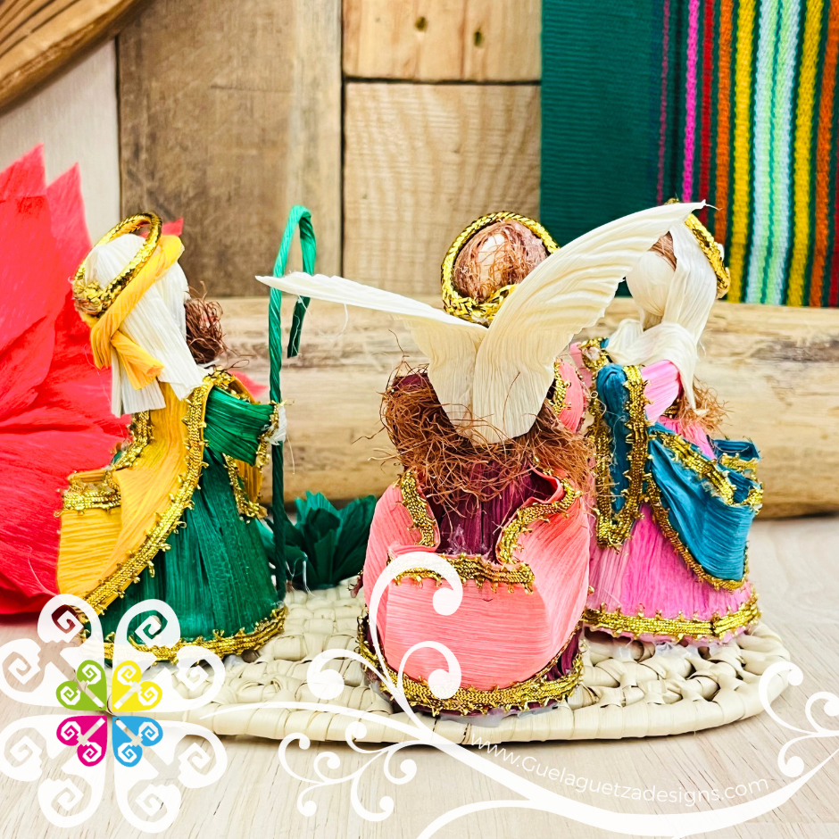 Small Multicolor Nativity Set of 5 pcs - Nacimiento Navideno