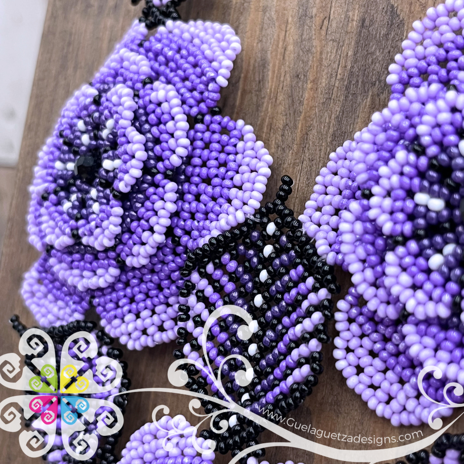 Tri Daisy Beaded Necklace