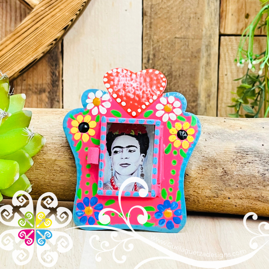 Small Frida Nicho Frame - Hojalata San Miguel Collection