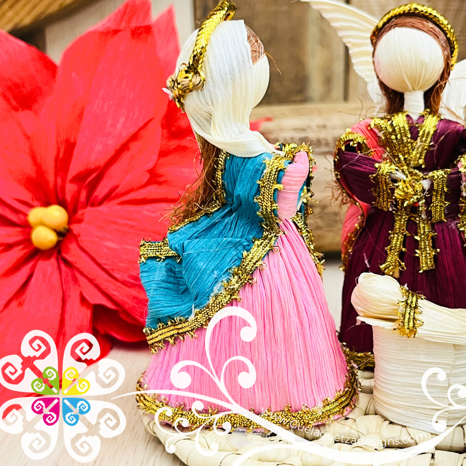 Small Multicolor Nativity Set of 5 pcs - Nacimiento Navideno