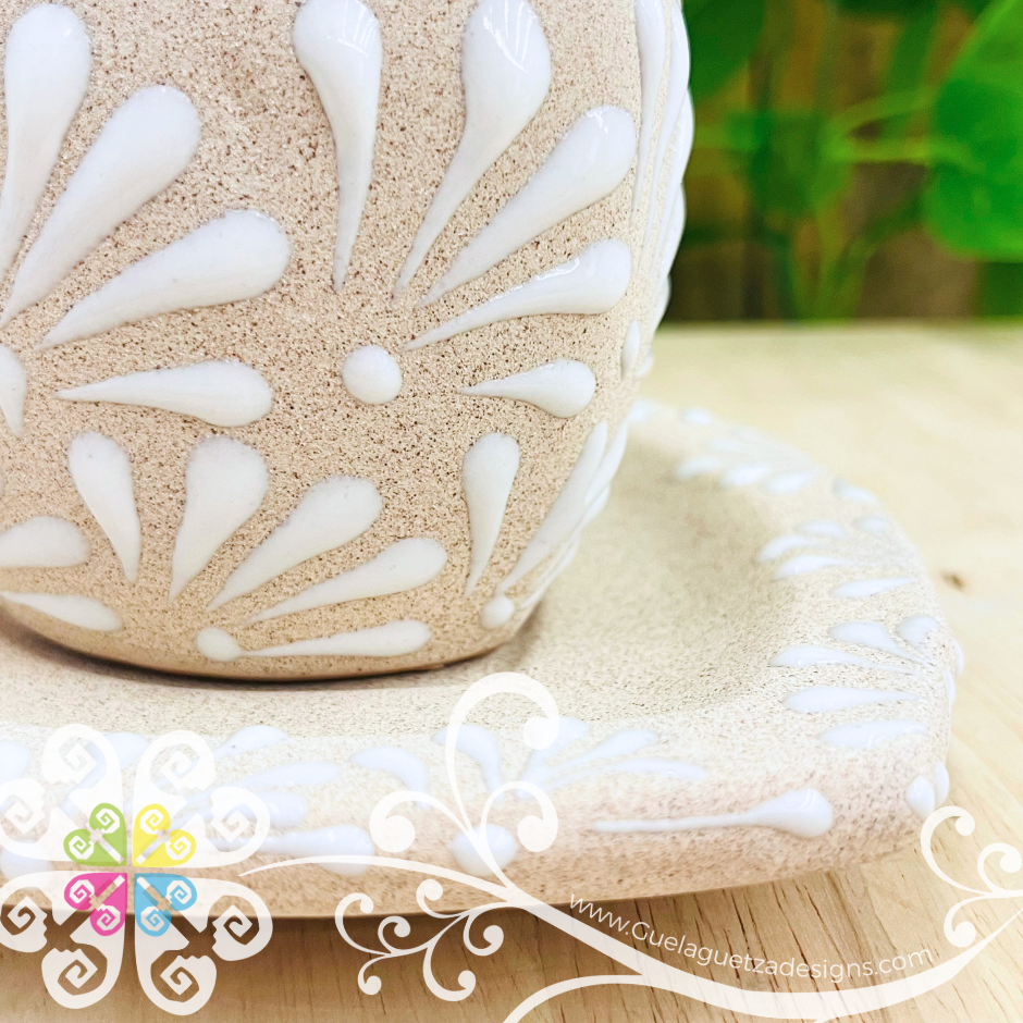Set of 4 White Corazon Clay Plate with Mugs - Set Taza Barro