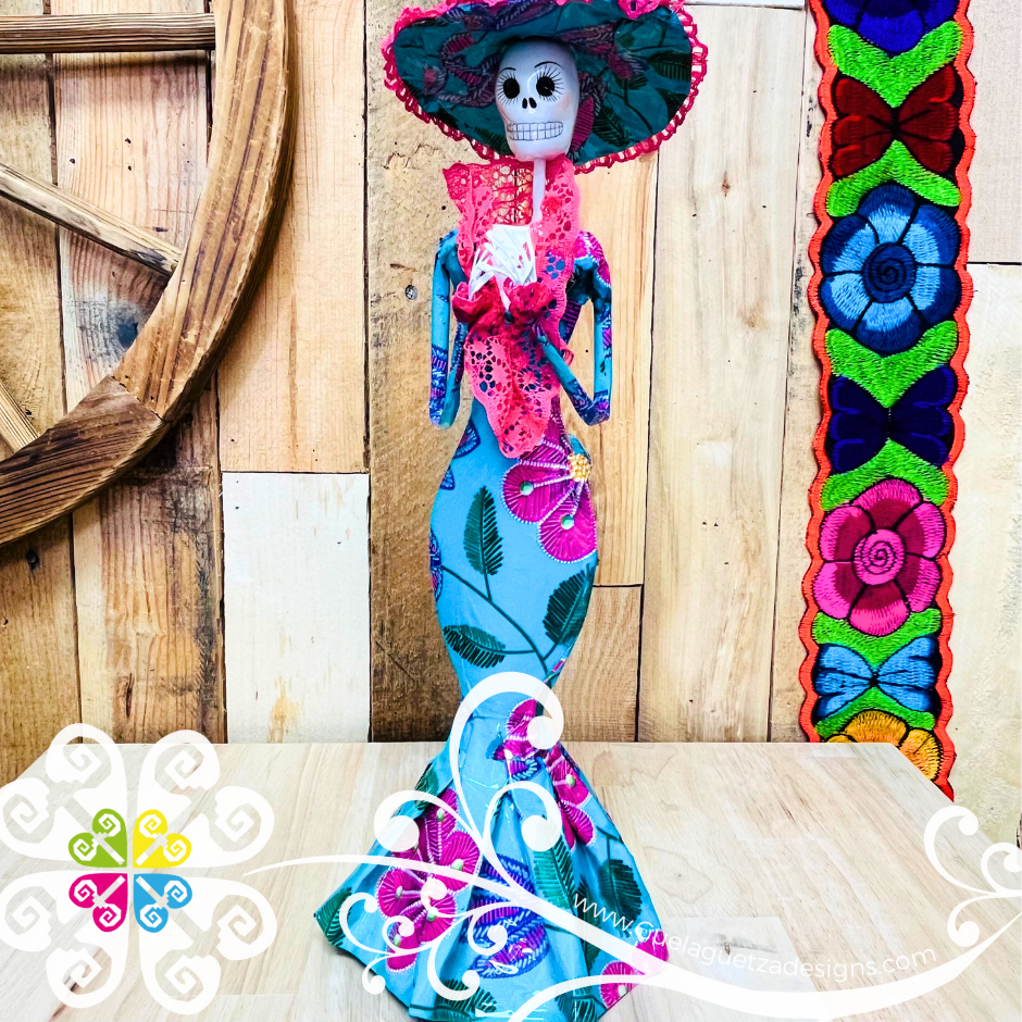 Human made PAPER MACHE DISPLAY VICK Human made PAPER MACHE DISPLAY VICK