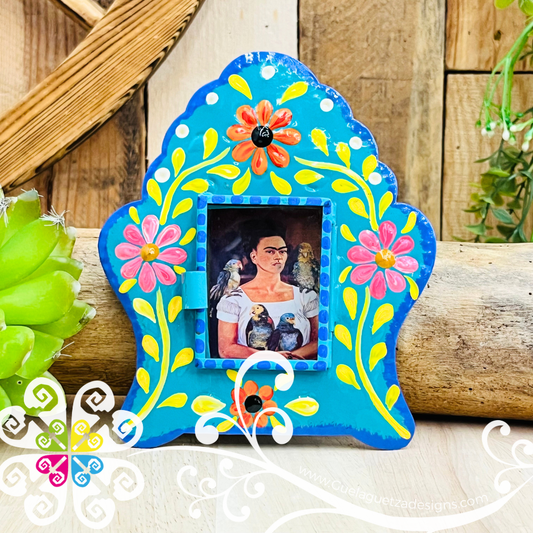Medium Frida Nicho Frame - Hojalata San Miguel Collection