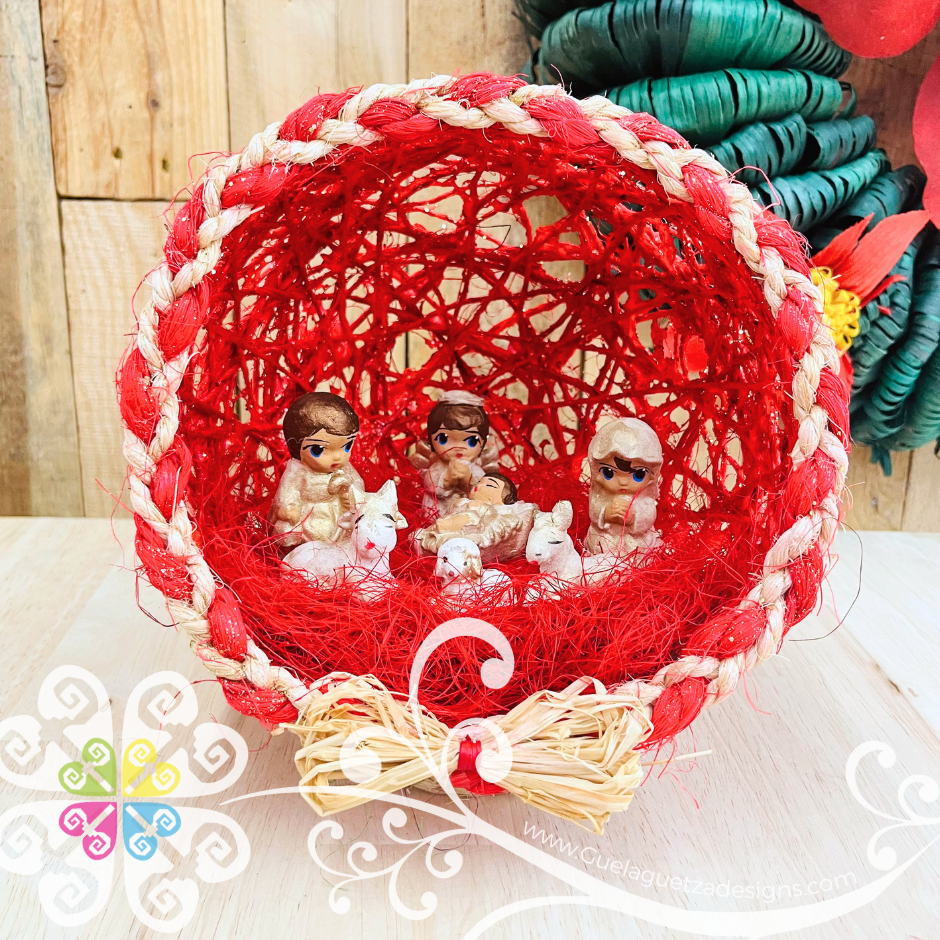 Small Nacimiento Mimbre - Wicker Nativity Scene - Nacimiento Navideno
