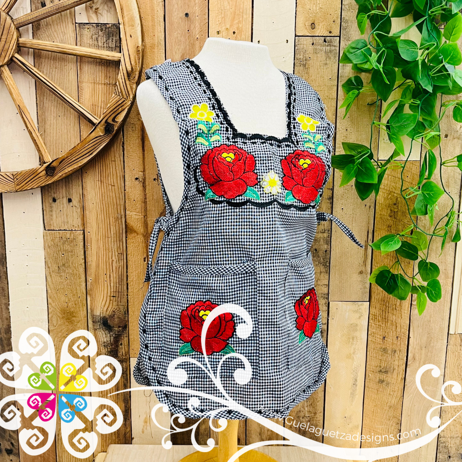 Black with White Escapulario Embroider Apron - Mandil Artesanal