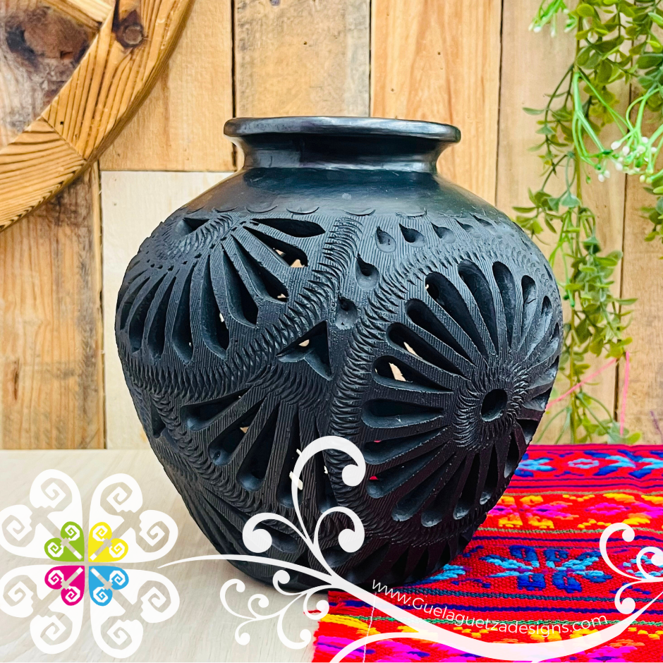 Vase Bola Calado Black Clay Vase - Barro Negro Oaxaca