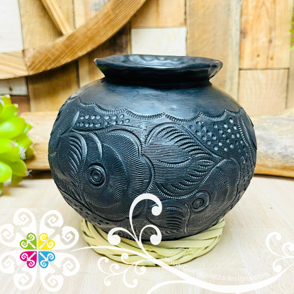 Medium Carved Cantarito Black Clay Vase - Barro Negro Oaxaca