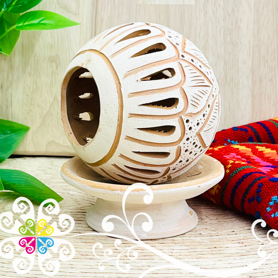 Small Round Candle Holder With Base - Barro Atzompa