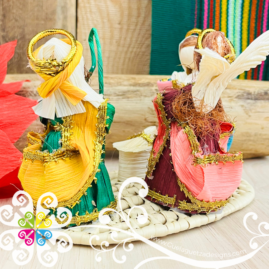 Small Multicolor Nativity Set of 5 pcs - Nacimiento Navideno