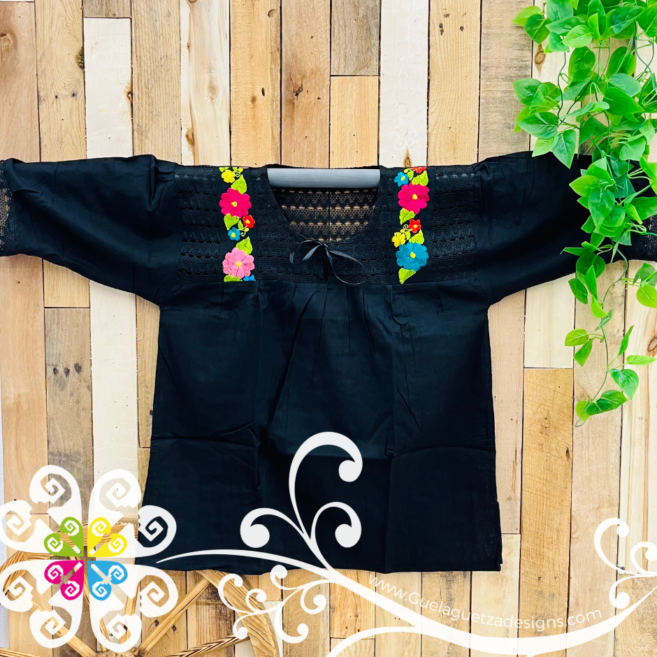 Black Berta Embroider Top - 3/4 Sleeve - Blusa Bordada