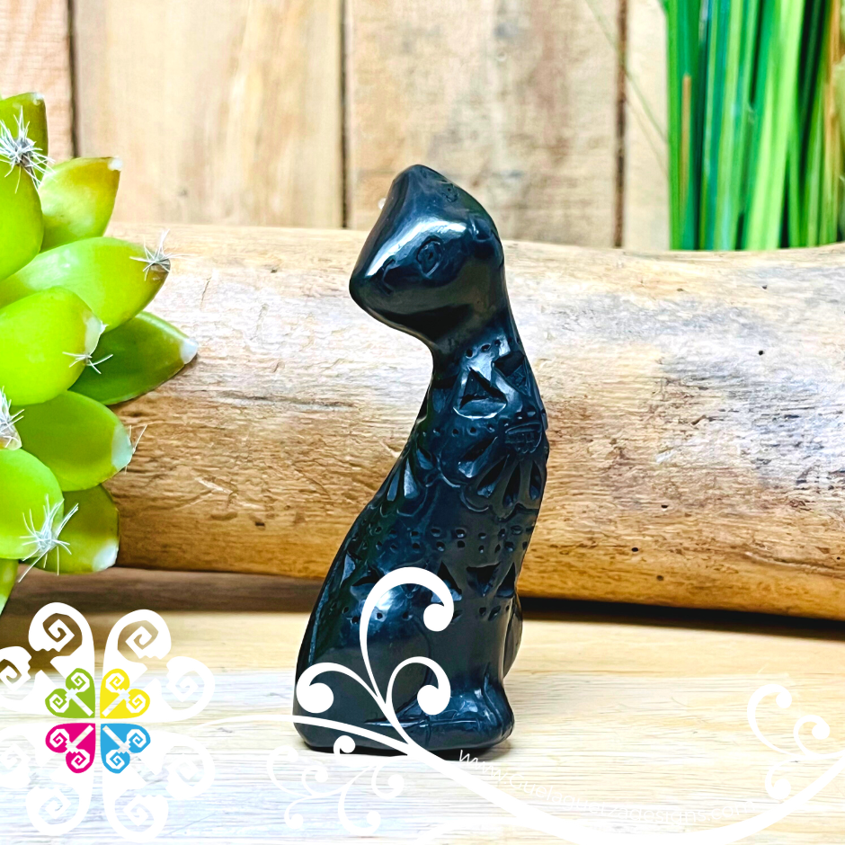 Mini Bent Cat Black Clay Figure - Barro Negro Oaxaca