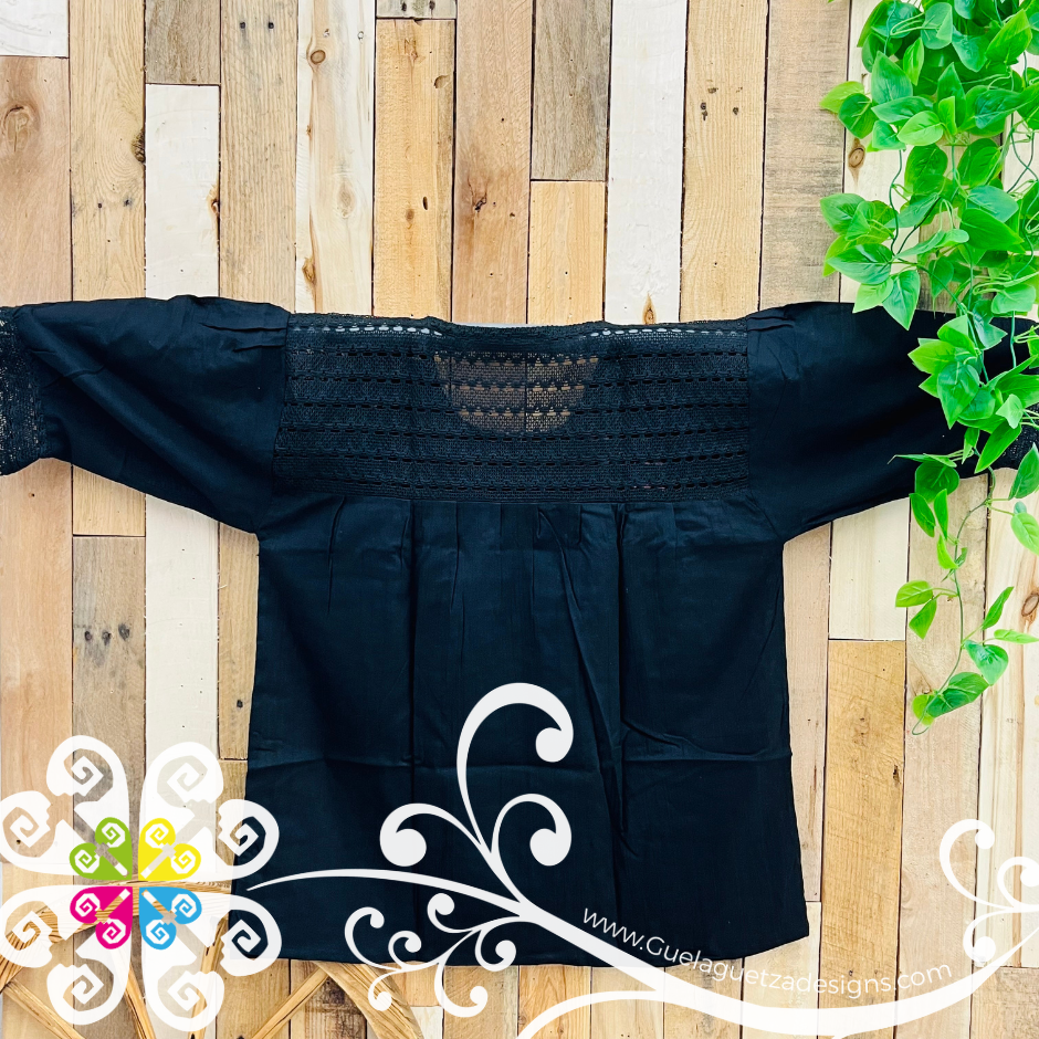 Black Berta Embroider Top - 3/4 Sleeve - Blusa Bordada