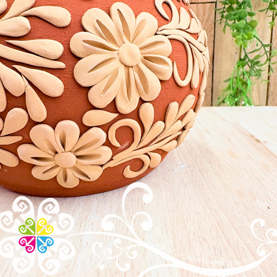 Small Margarita Flower Decorated Clay Ollita - Barro Bordado Oaxaca