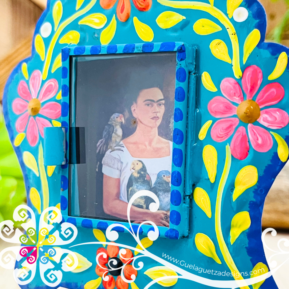 Medium Frida Nicho Frame - Hojalata San Miguel Collection