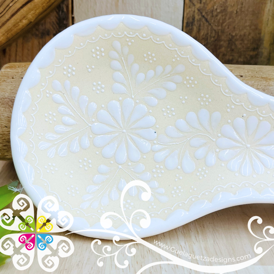 White Dalia Spoon Rest - Barro Alta Temperatura - Spoon Rest