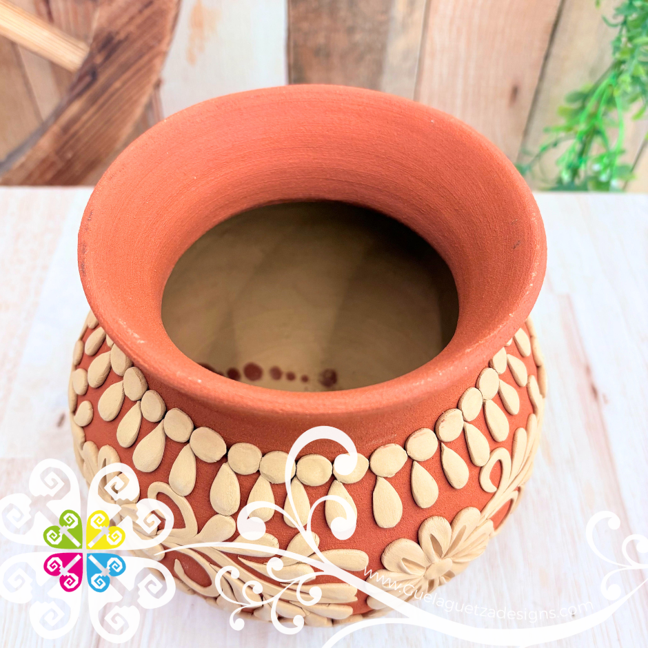 Small Margarita Flower Decorated Clay Ollita - Barro Bordado Oaxaca
