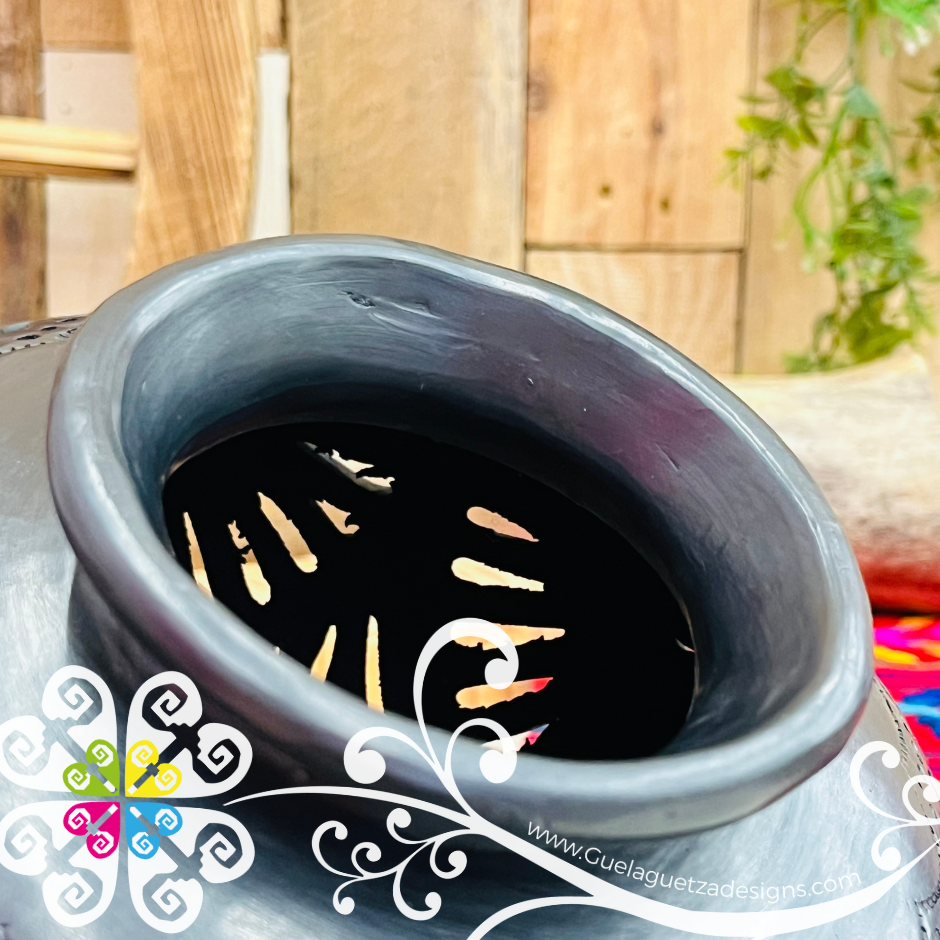 Medium Cantaro Nigua Black Clay Vase - Barro Negro Oaxaca