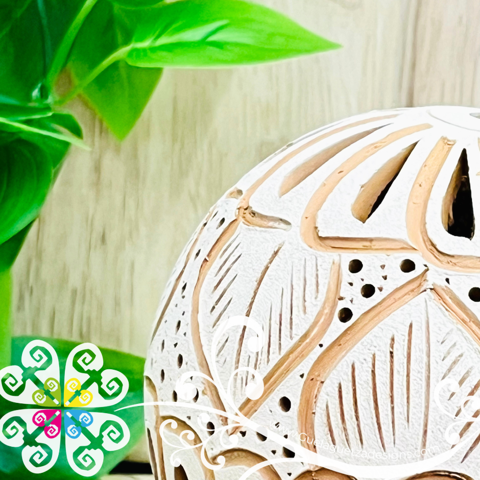 Small Round Candle Holder With Base - Barro Atzompa